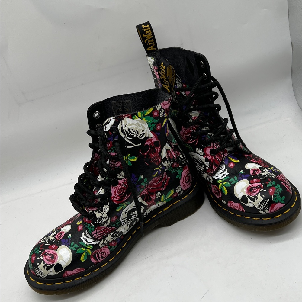 Dr Martens 1460 Pascal Rose Skull Lace Up Ankle Boots Women’s size 7 - Picture 3 of 12